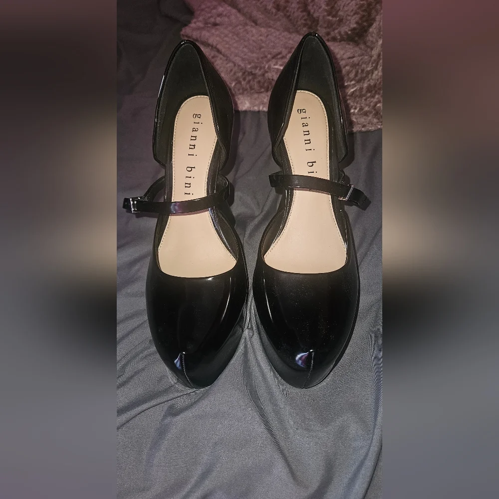 Platform heels - Picture 1 of 4